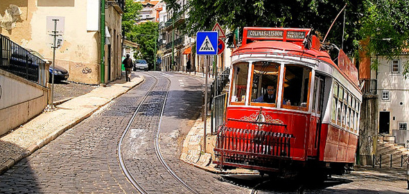 Med Amoita Car Hire kan du finde billeje i de største byer i Portugal