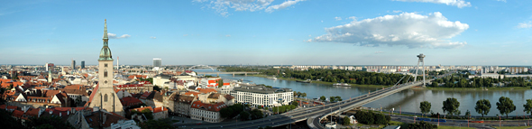 Bratislava panorama. Lej bil på Billeje.info