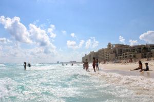 Find de bedste strande i Cancun med billeje.