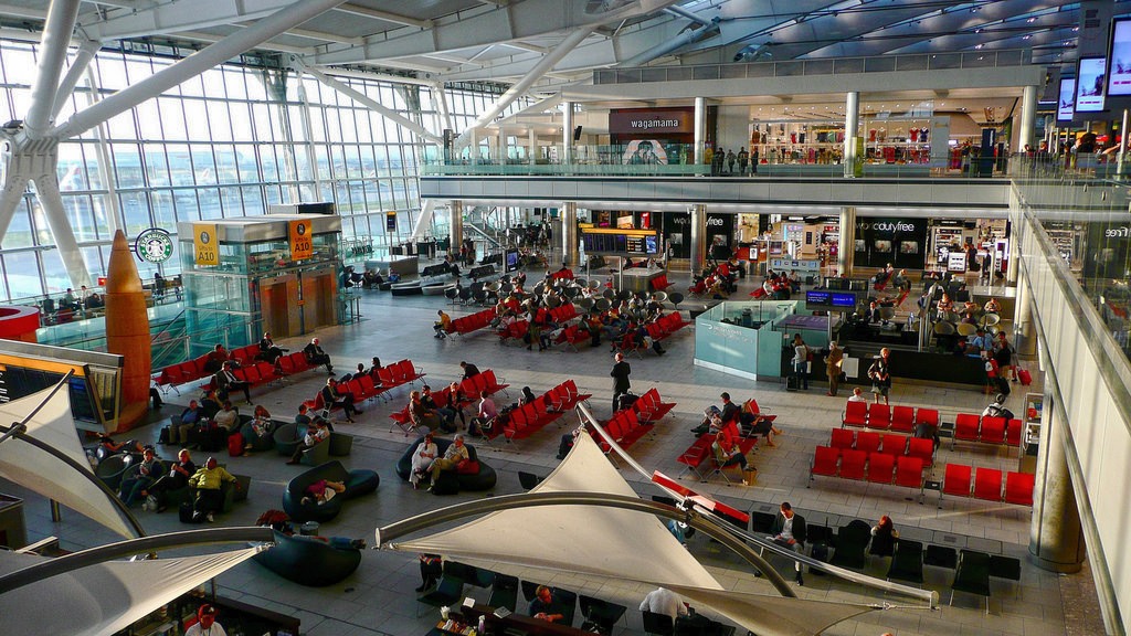 Heathrow flyg plats har fyra terminaler.
