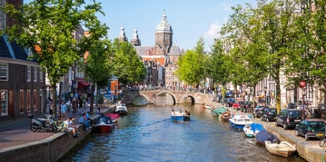 , Lej en båd hos Hertz Biludlejning i Amsterdam